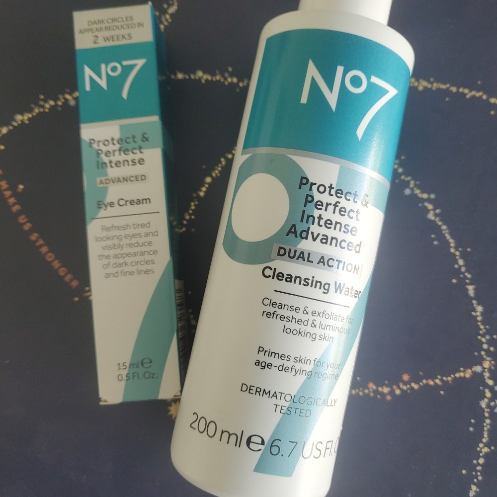 No7 Protect & Perfect Set, 4 items - Picture 10 of 11